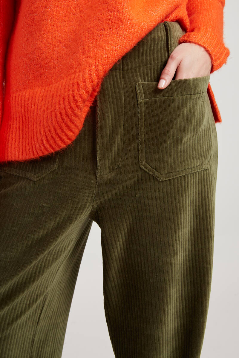 PANTALÓN DE PANA RAINBOW COLOR KAKI 3